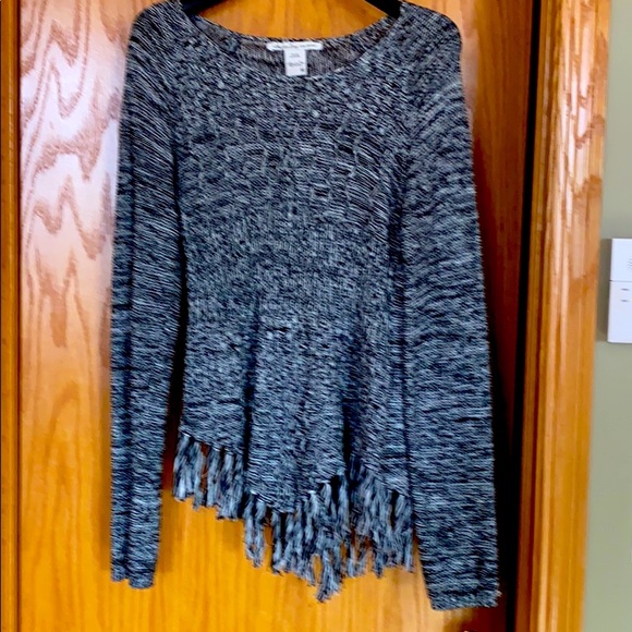 Sweater - Picture 1 of 5